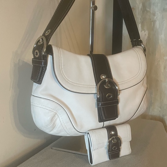 Y2K Coach F10910 Soho Leather Buckle Flap Hobo Bag w/matching wallet - Picture 3 of 13